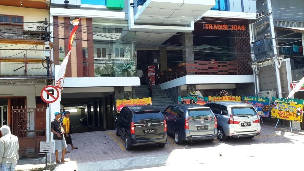 Biz Hotel City Center Ambon Exterior photo